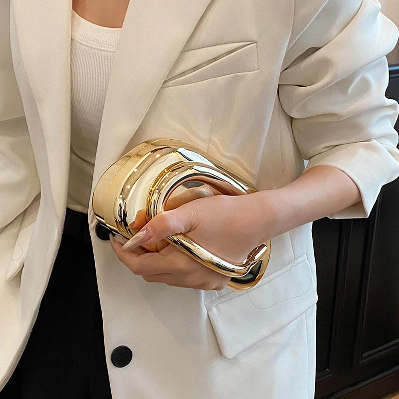 Золотая сумка-клатч с застежко – обзор и цена Women Bags 2026 Trends